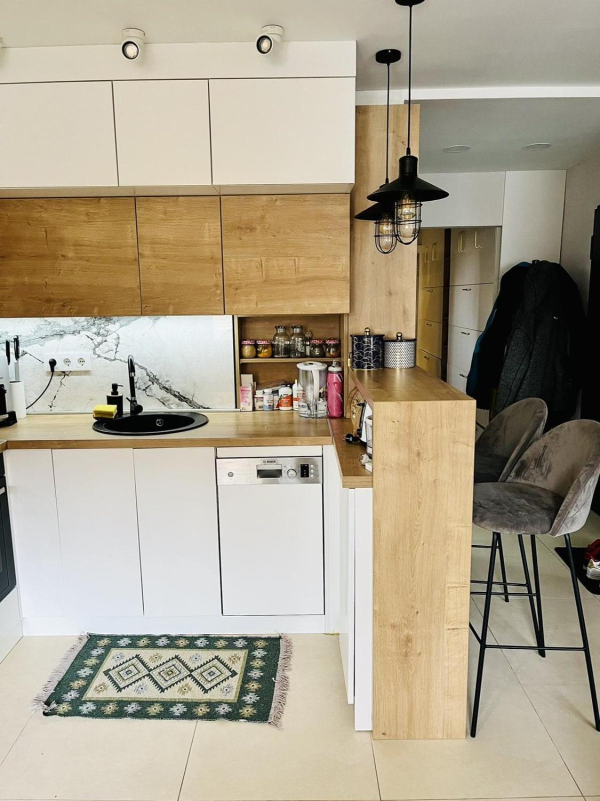 Apartment Stories Free Parking *